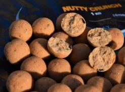 Vital Baits Boilies Nutty Crunch 14mm (1kg) -Fishing Verkoop 74a3175a25de1d54